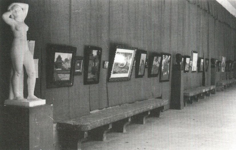 Vista de la sala de la exposiciones Pro-Milicias , Valencia, septiembre de 1936.