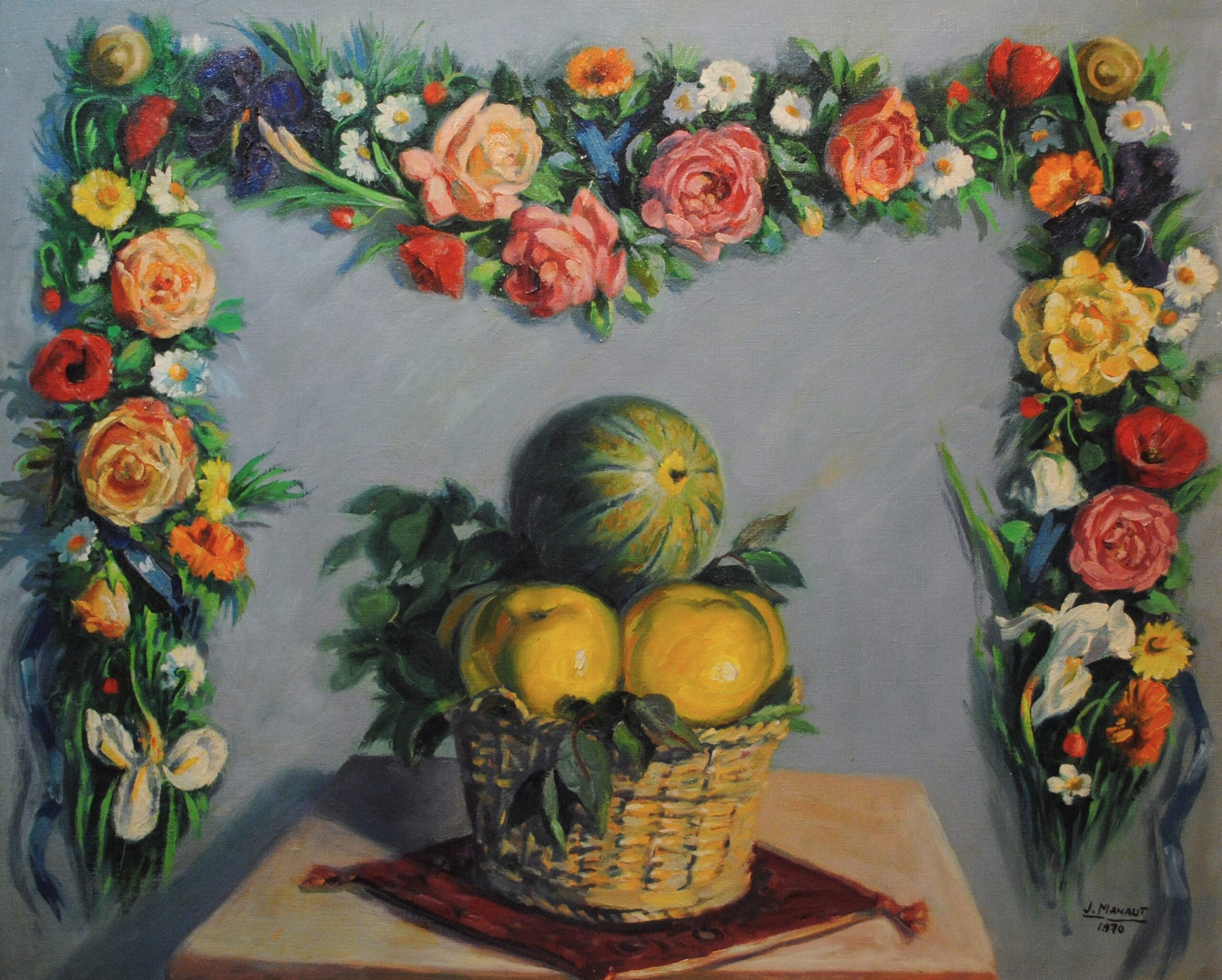 Pintura de José Manaut titulada Bodegón con frutas y orlas de flores, 1970. Óleo sobre lienzo.