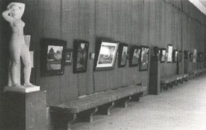 1FOTO Nº:25 Descripción: Vista de la Sala de la Exposición Pro-Milicias , Valencia, Septiembre de 1936.